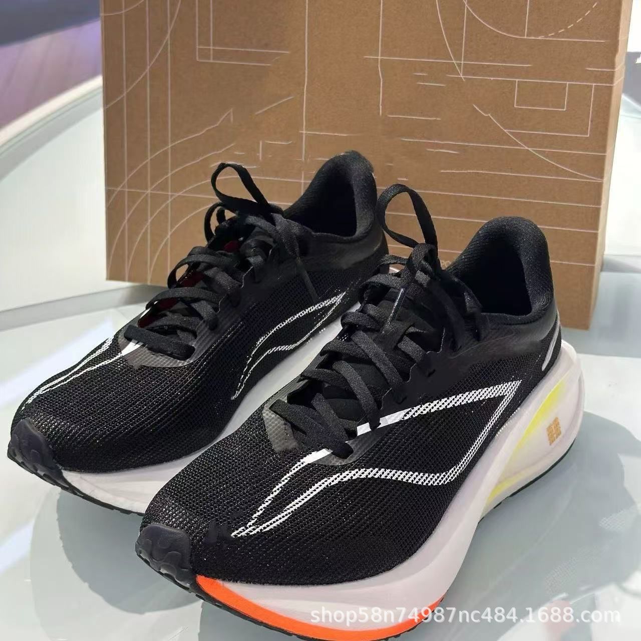 Novo ultra-leve sapatos esport - Sneaker Career avaliação e preço